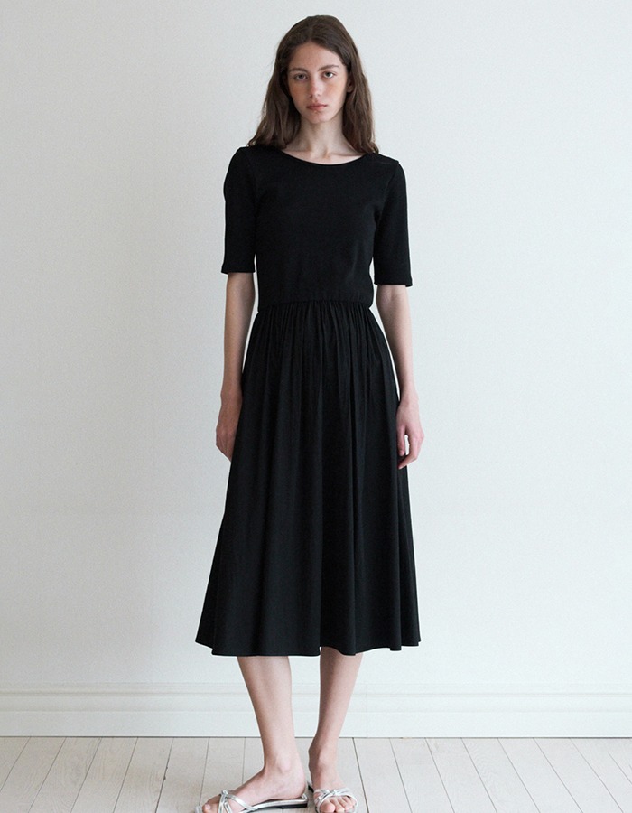 springcrocus) Round Long Dress - Black